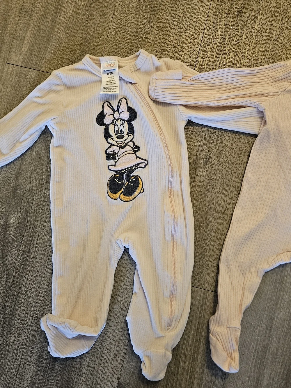 cloud island Light Pink Ribbed Footed One-Pieces DISNEY  Minnie‎ Graphic 0-3MTHS